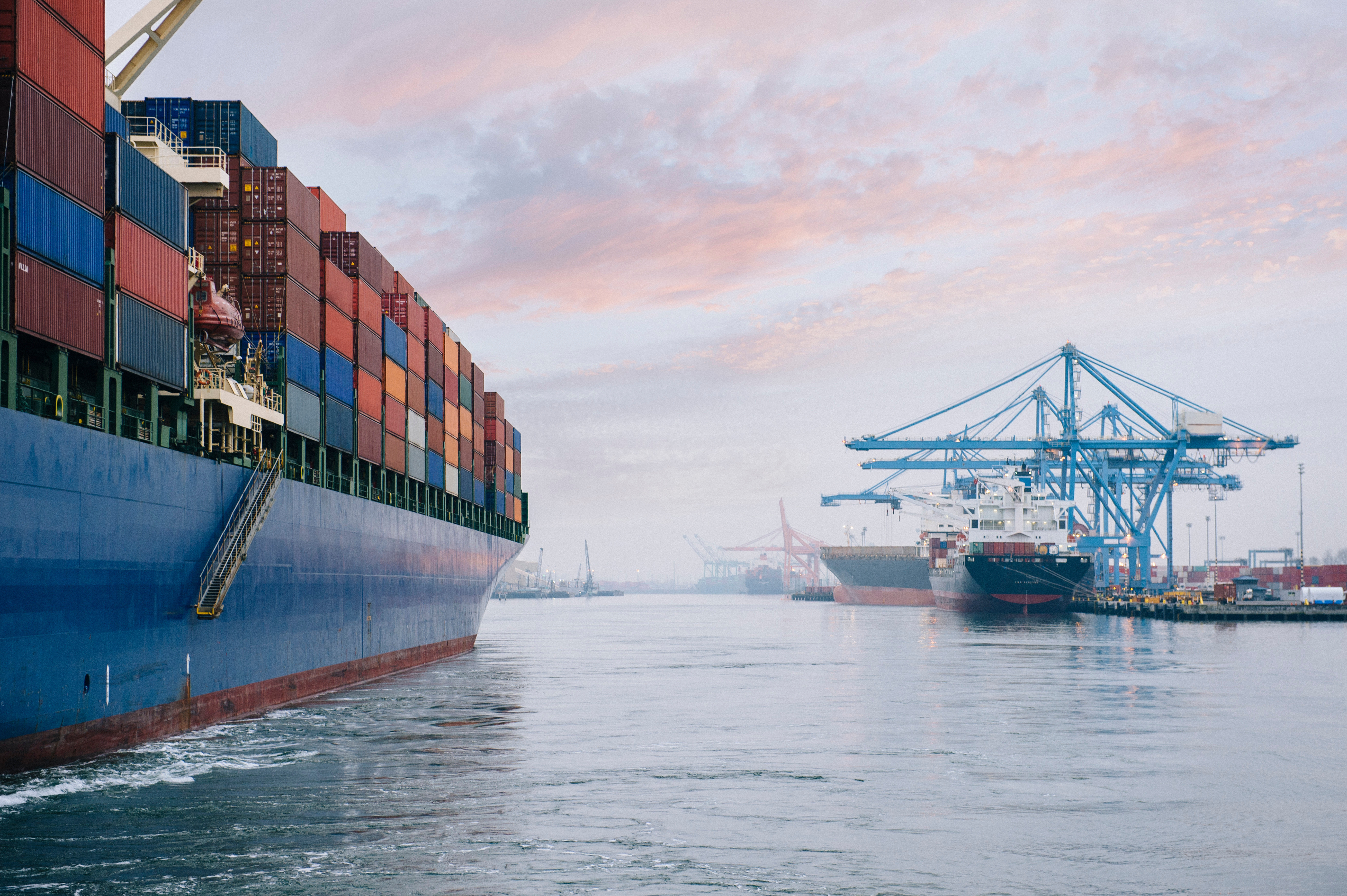 Shipping container